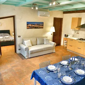 Luna 36 In Centro A Apartment