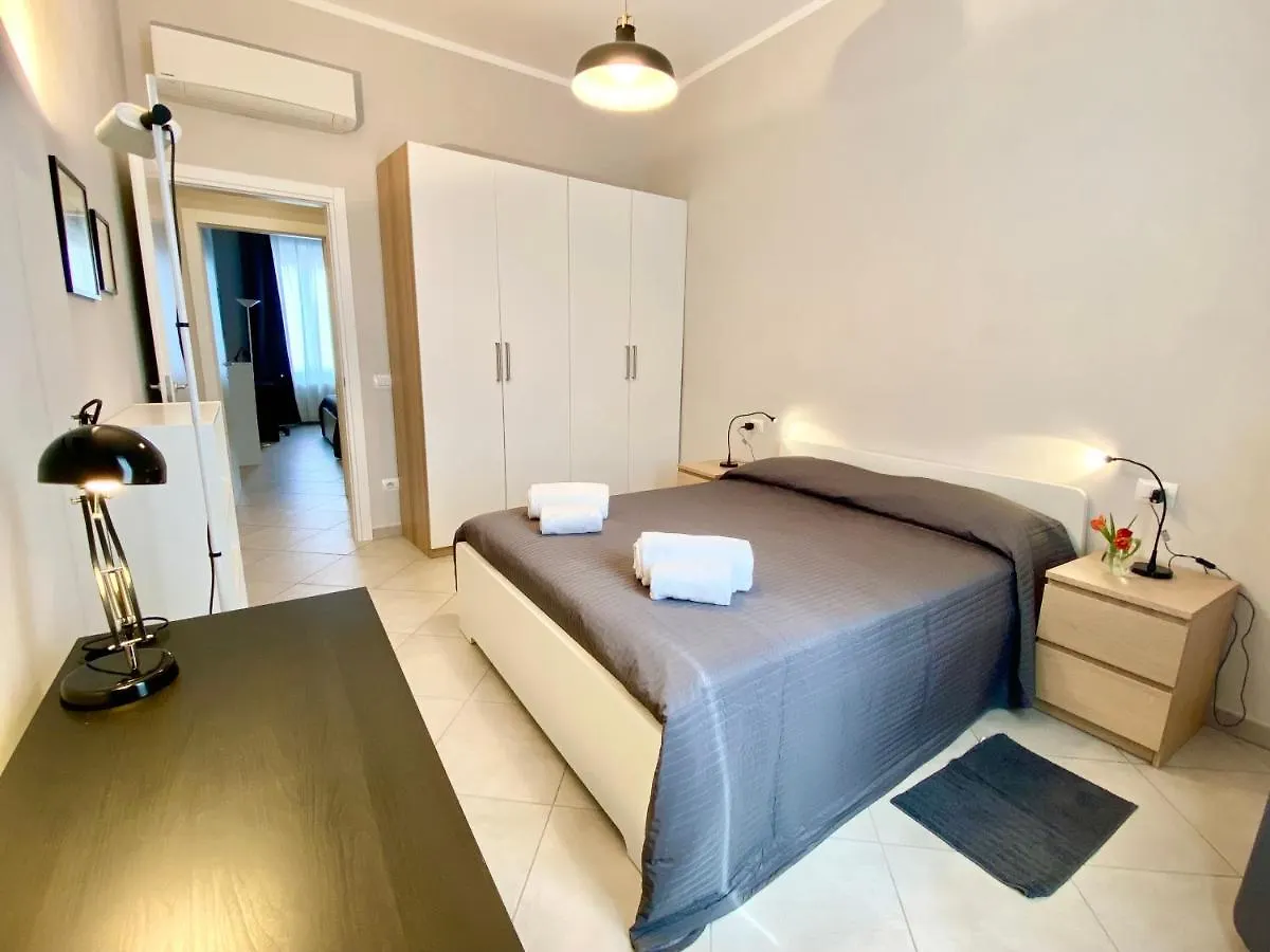 Gioberti Bright 3 Bedroom Apartment Florence