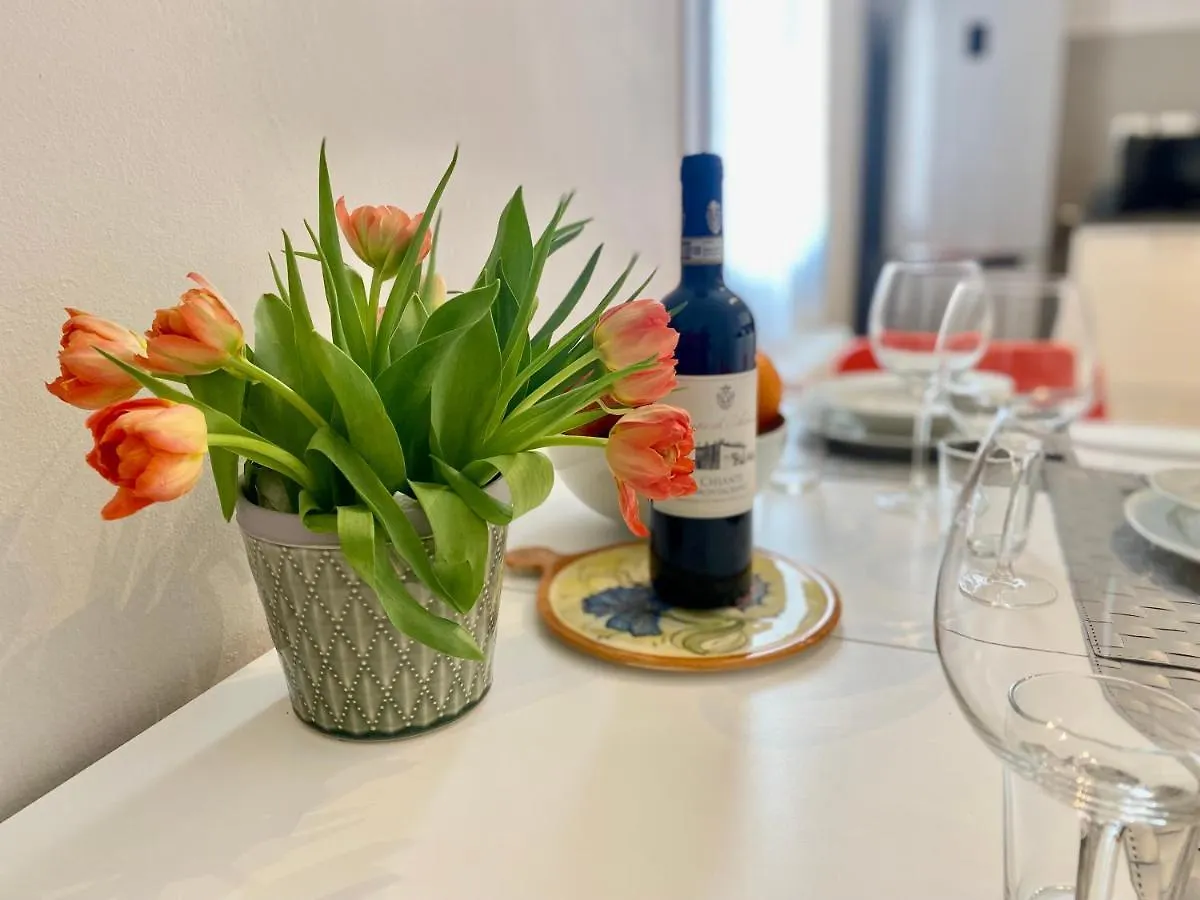 Gioberti Bright 3 Bedroom Apartment Florence 0*,